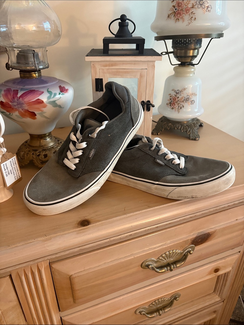 Vans Men’s Gray Suede Low-Top Sneakers with White Accents